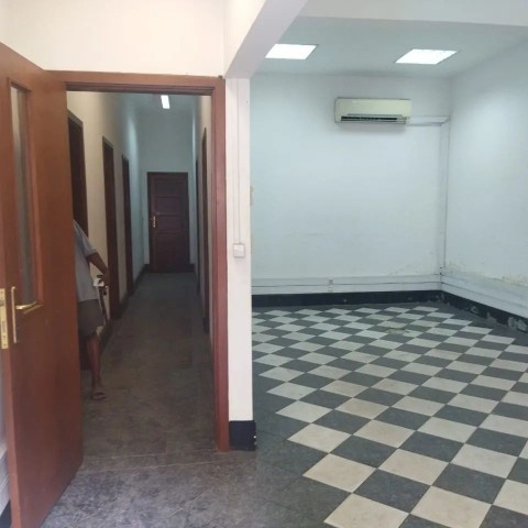 Venda Moradia de tipologia T8 com anexo, no Kinaxixi, centro da Cidade