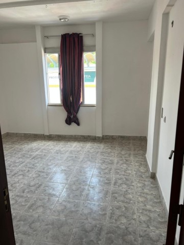 Venda Vende-se apt T2 ingombota (Coqueiros)