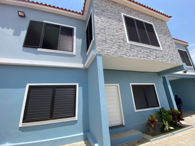Venda VIVENDA T8 DE ALTO PADRÃO NO LAR DO PATRIOTA, CASA NOVA E NUNCA HABITADA
