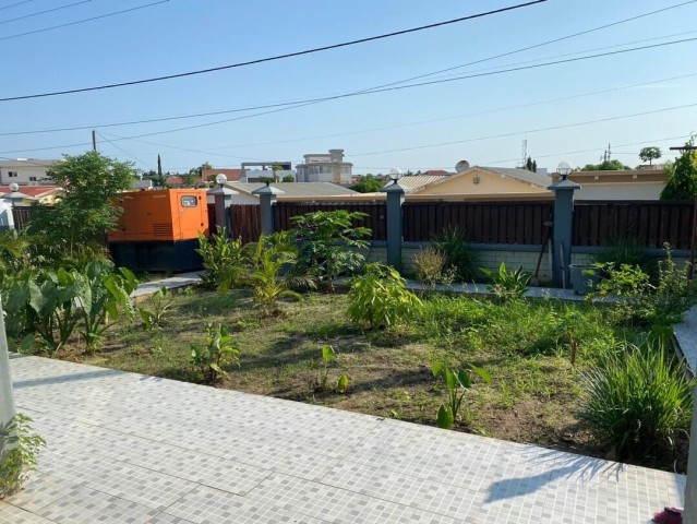 Venda Excelente Vivenda T4, na Urbanização Nova Vida/Projecto Nova Vida