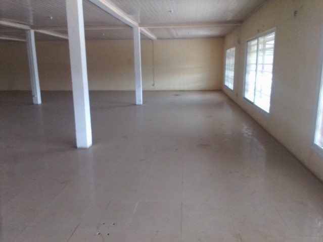 Venda Armazém com 1 andar