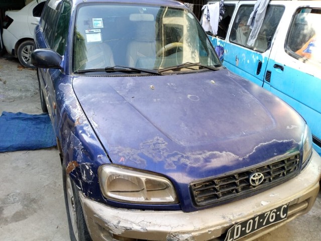 Venda Rav4 de 4 portas