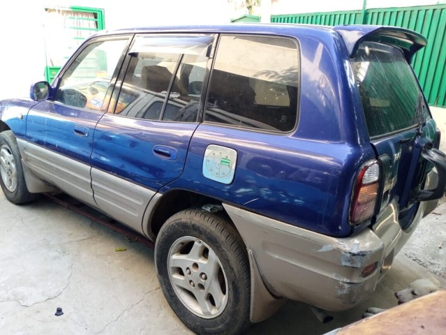 Venda Rav4 de 4 portas