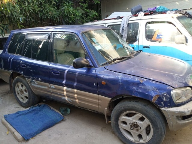 Venda Rav4 de 4 portas
