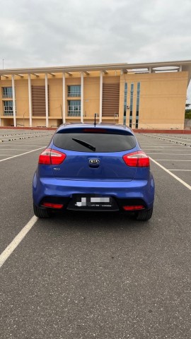 Venda Kia Rio genuíno da imporáfrica