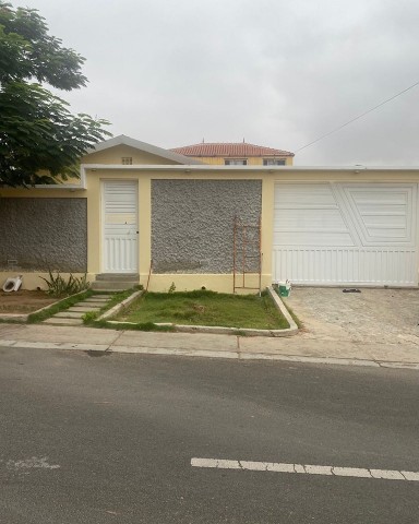Venda Vivenda V4 no Projecto Nova Vida / Urbanização Nova Vida