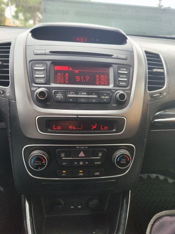Venda Kia Sorento de 2013. Impecável. A gasolina