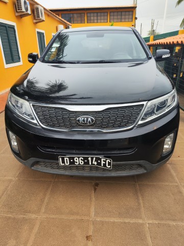 Venda Kia Sorento de 2013. Impecável. A gasolina
