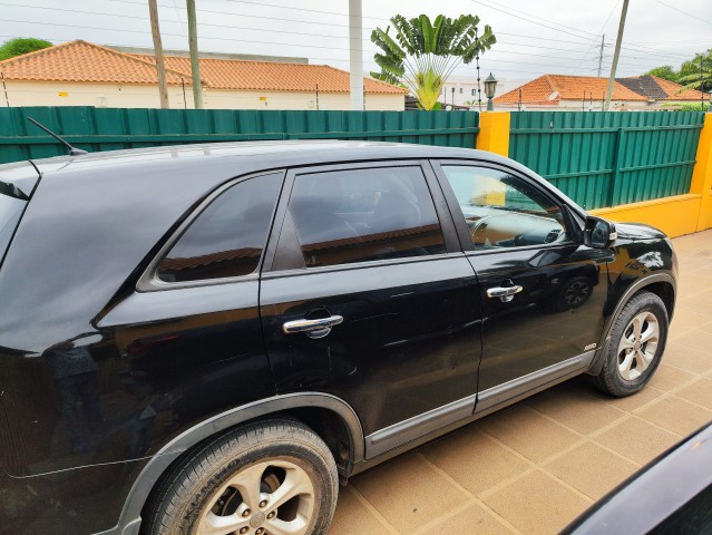 Venda Kia Sorento de 2013. Impecável. A gasolina