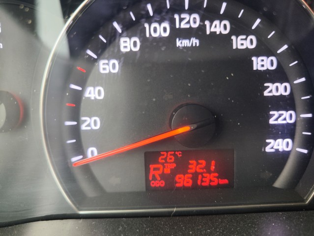 Venda Kia Sorento de 2013. Impecável. A gasolina