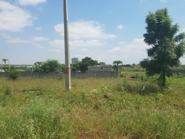 Venda Terreno de 8 hectares, na Via Expressa (Sentido Cacuaco/desvio do Zango)
