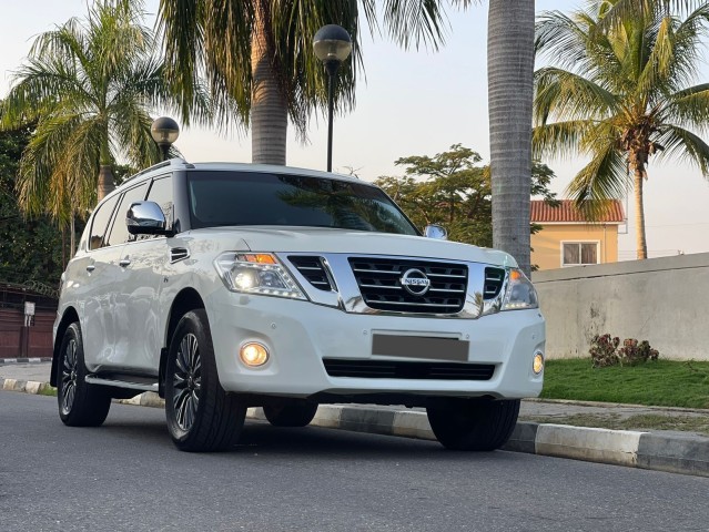 Venda Nissan Patrol Platinium da TDA V8 NOVINHO !!