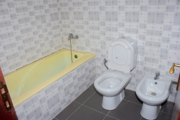 Venda Moradia T3 Duplex com Anexo - Ideal para Escritório e Habitação
