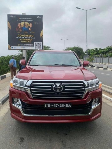 Venda TOYOTA LAND CRUISER GXR ACTUALIZADO Duas chaves
