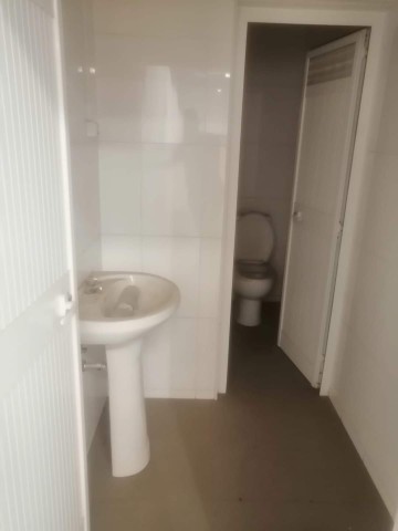 Venda Nave de 800m2, no polo industrial de Viana