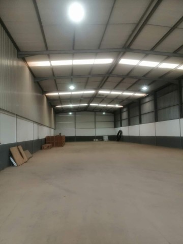 Venda Nave de 800m2, no polo industrial de Viana