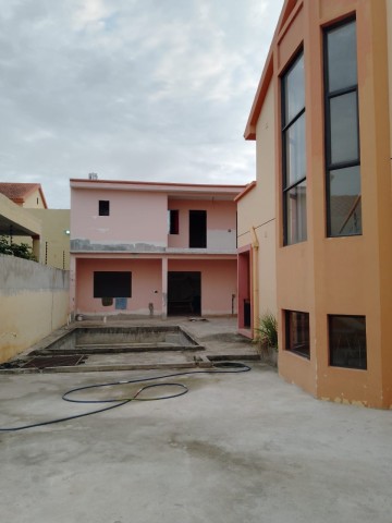 Venda Vivenda V5 dúplex, no condomínio Austin, no Camama