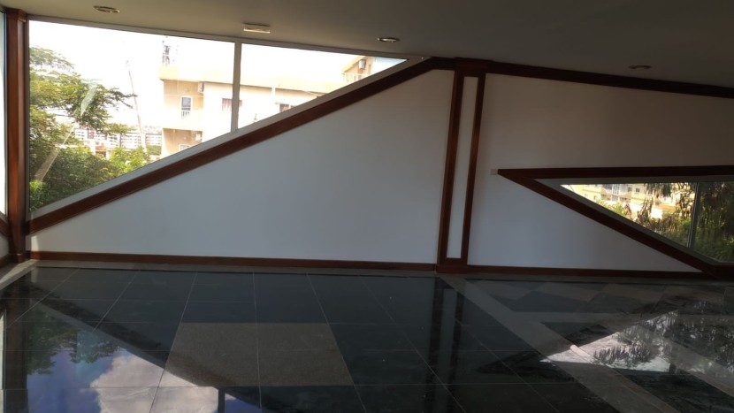 Venda Edifício de 4 pisos, Talatona serviços