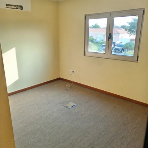 Venda VIVENDA V4 NO CONDOMÍNIO FLORENSA, TALATONA