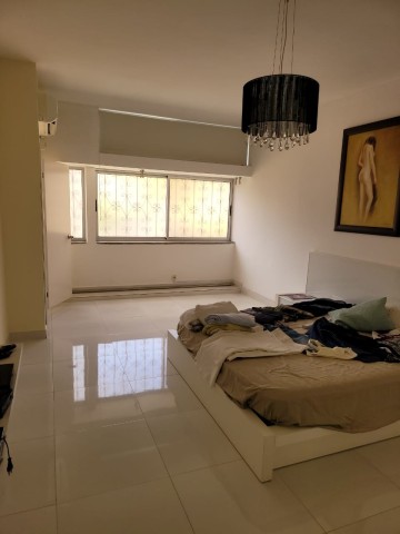 Venda Moradia T4 +Anexo na cidade, Alvalade serviços