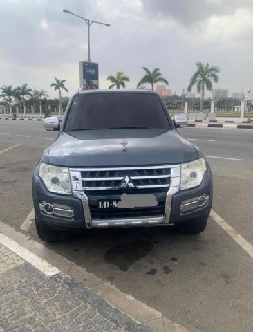 Venda Pagero full option V6 GLS extremamente limpo aproveite a oferta de 12.800.000 kz fixo