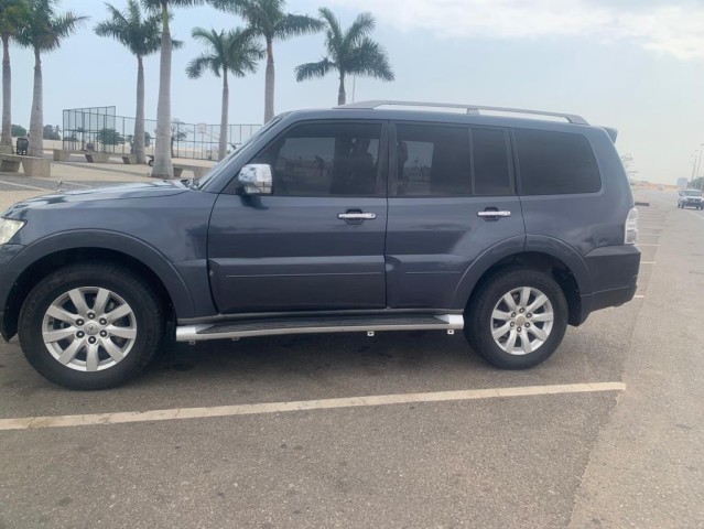 Venda Pagero full option V6 GLS extremamente limpo aproveite a oferta de 12.800.000 kz fixo