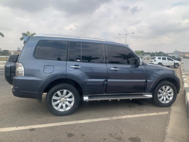 Venda Pagero full option V6 GLS extremamente limpo aproveite a oferta de 12.800.000 kz fixo
