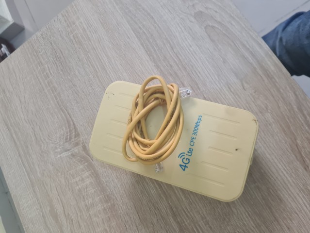 Venda ROUTER OUTDOOR 4G LTE - 80 Mil Kwanzas