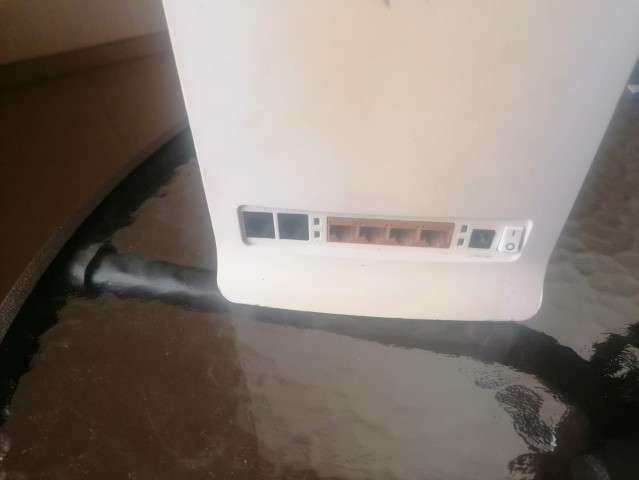 Venda Rooter Netone - Huawei LAN & WIFI