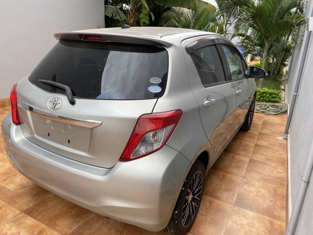 Venda Toyota Yaris Recém chegado impecável