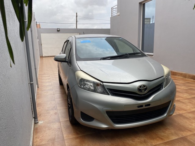 Venda Toyota Yaris Recém chegado impecável