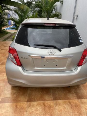 Venda Toyota Yaris Recém chegado impecável