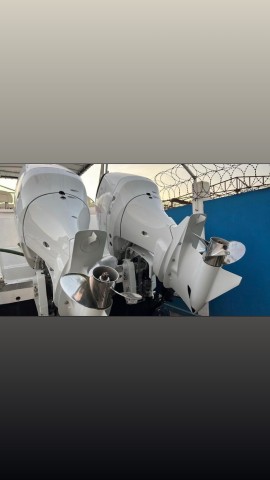Venda Barco de 2 motores