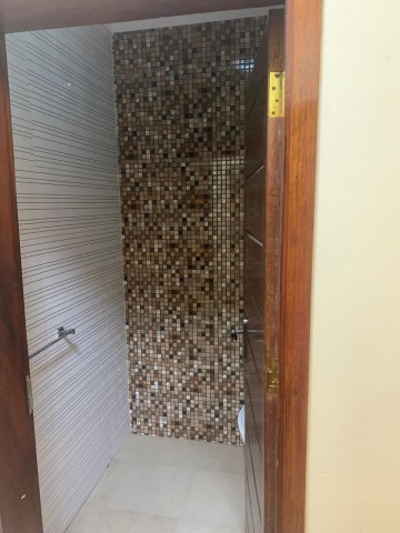 Venda Vivenda V5 no zango zona nobre