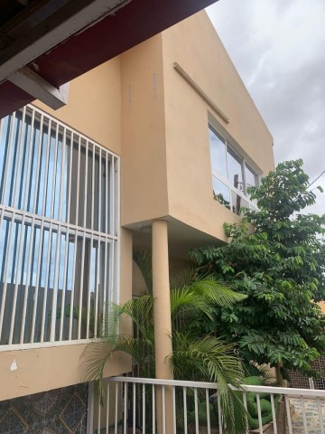 Venda Vivenda V5 no zango zona nobre