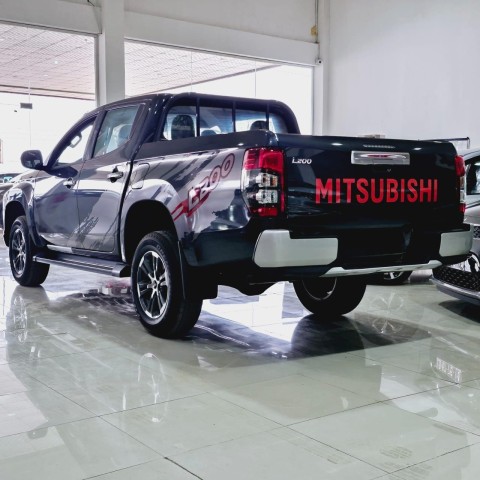 Venda MITSUBISH SPORTERO L200
