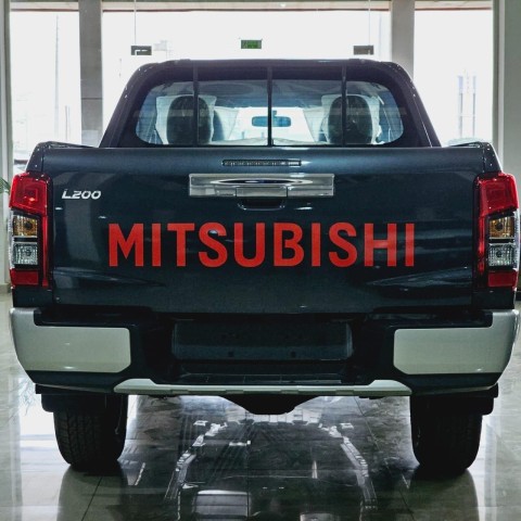 Venda MITSUBISH SPORTERO L200