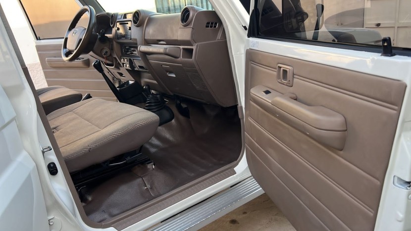 Venda Toyota Land Cruiser Hz