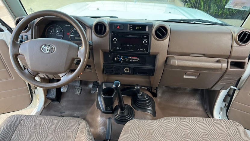 Venda Toyota Land Cruiser Hz