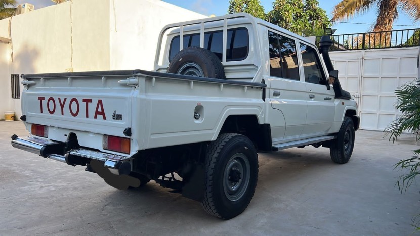 Venda Toyota Land Cruiser Hz