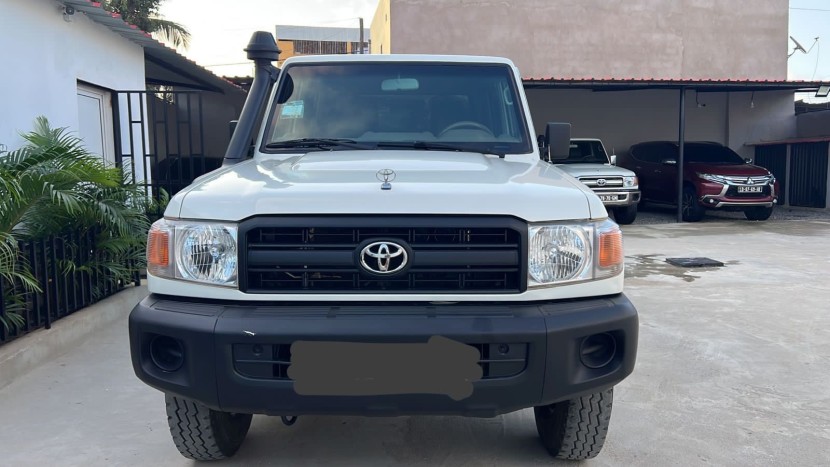 Venda Toyota Land Cruiser Hz