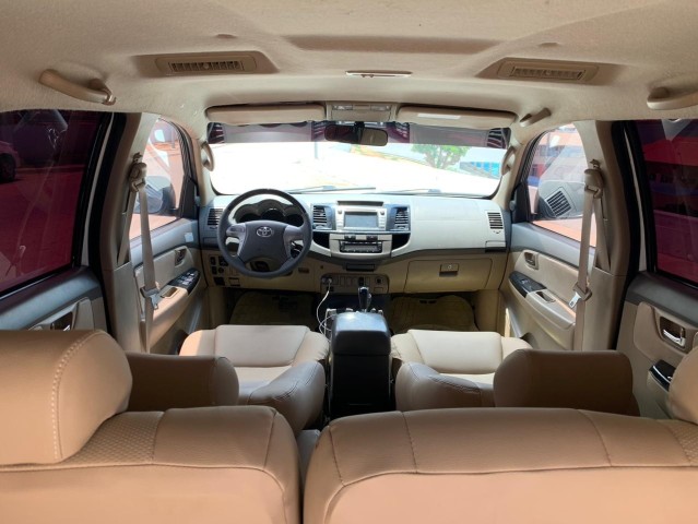 Venda Toyota Fortuner Disponível