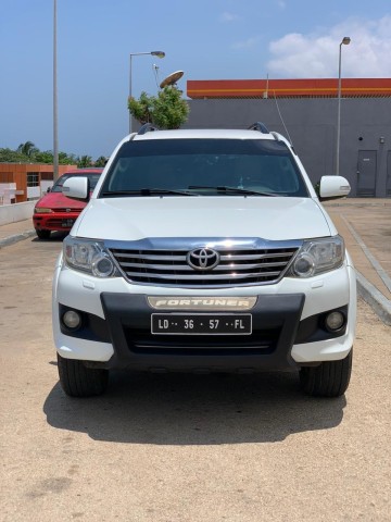 Venda Toyota Fortuner Disponível