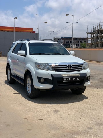 Venda Toyota Fortuner Disponível