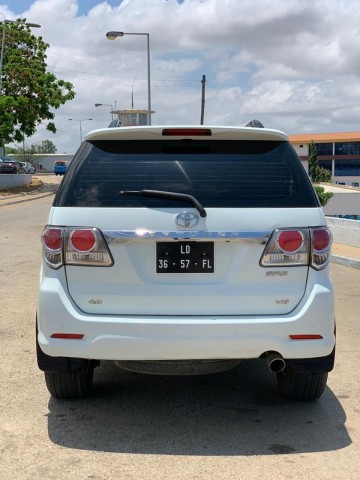 Venda Toyota Fortuner Disponível