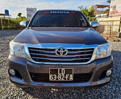 A venda Toyota Hilux disponível