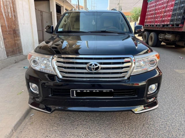 Venda Toyota Landcruiser V8