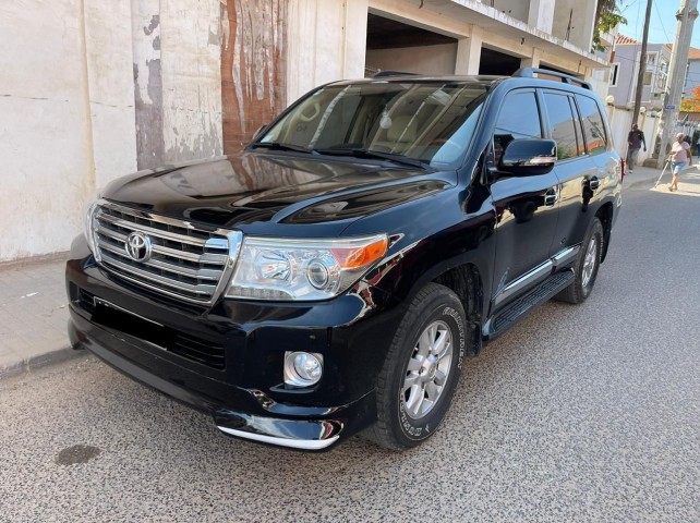 Venda Toyota Landcruiser V8