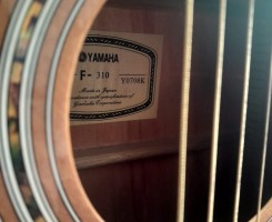 A venda Guitarra acustica