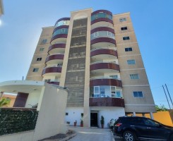 A venda Apartamento T3 com ampla varanda, no Condomínio Mayombe, Talatona.